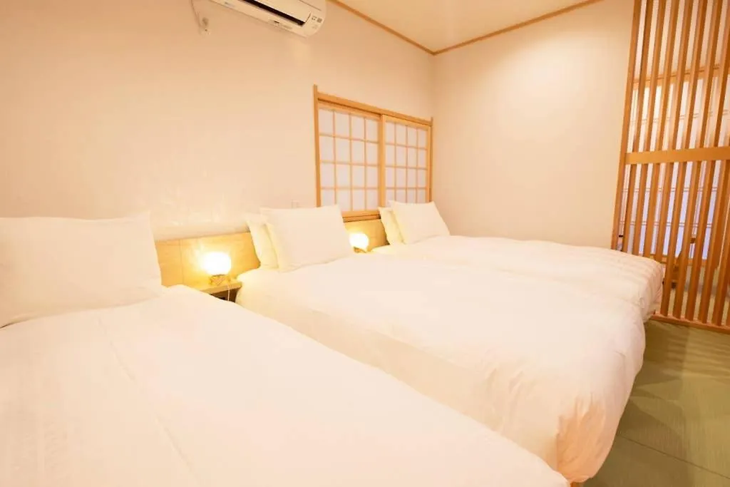 T-Home 1F 東京都 0*,  日本