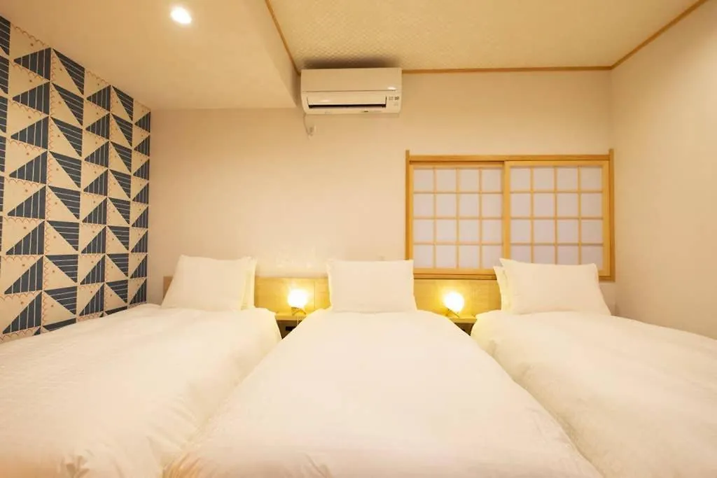 T-Home 1F 東京都 0*,  日本